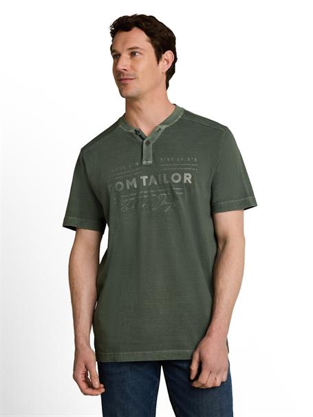 deep leaf green