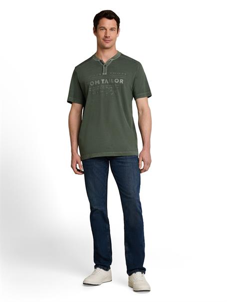 deep leaf green