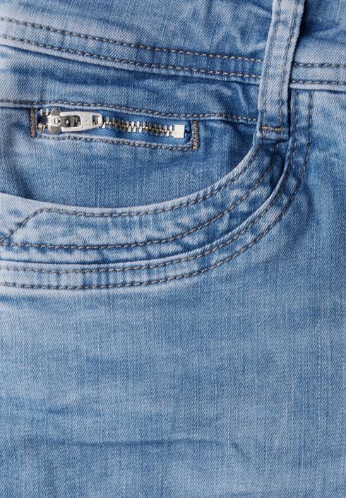 destroyed-jeans-light-blue-destroy-wash