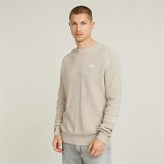 Detailed r knit whitebait