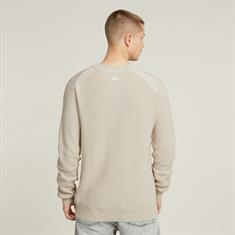 Detailed r knit whitebait