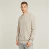 Detailed r knit whitebait