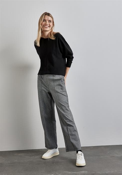 dolman-pullover-black