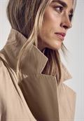 Doppelreihiger Trenchcoat desert beige