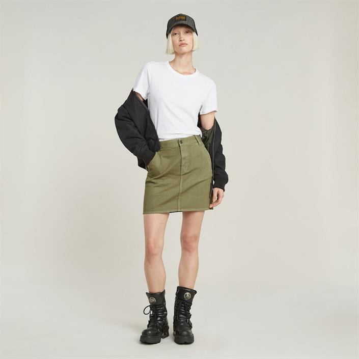 embro-g-script-logo-r-t-wmn-white