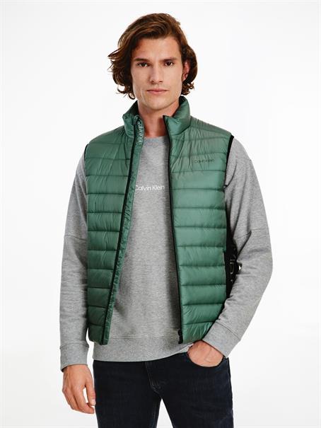 ESSENTIAL SIDE LOGO VEST balsam green