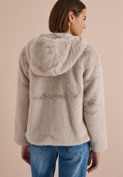 Fake Fur Jacke mit Softshelldetails powder beige