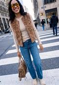Fake Fur Weste mit Rundhals und Zipper honey brown