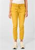 Farbige Loose Fit Jeans dull sunset yellow wash