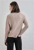 Federgarn Pullover mocha beige