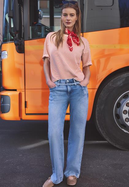 Fein gestreiftes Scuba T-Shirt torch red