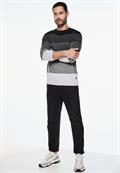 Feinstrickpullover black
