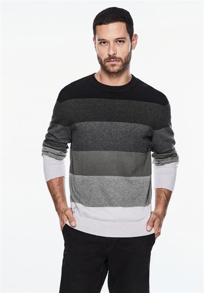 Feinstrickpullover black