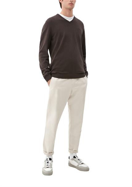 Feinstrickpullover mit V-Ausschnitt braun2