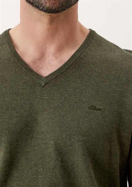 Feinstrickpullover mit V-Ausschnitt grün2