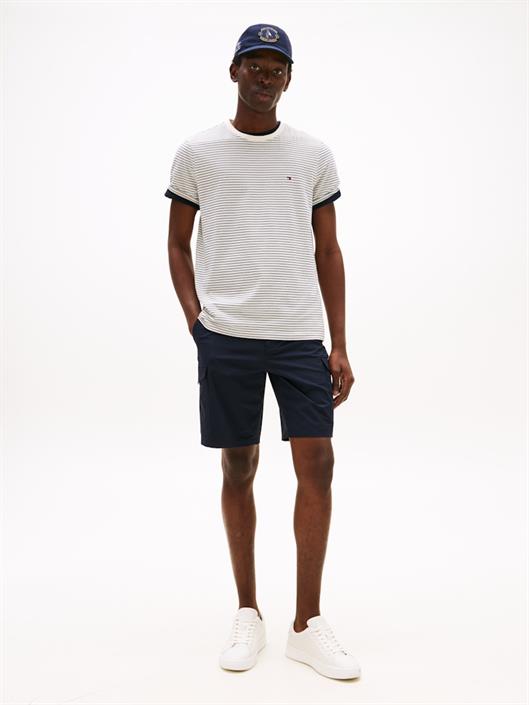 flag-embroidery-crew-neck-t-shirt-ivory-petal-preppy-navy