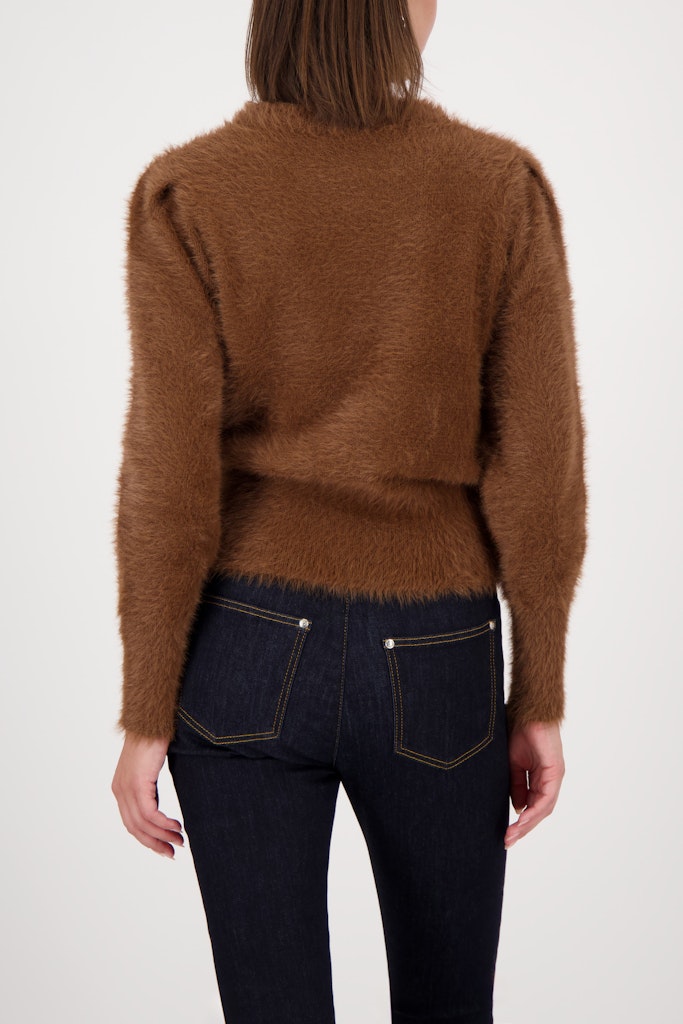 flauschiger-pullover-whisky