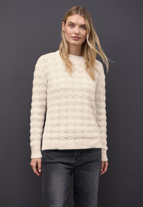 flauschiger-strukturpullover-soft-beige