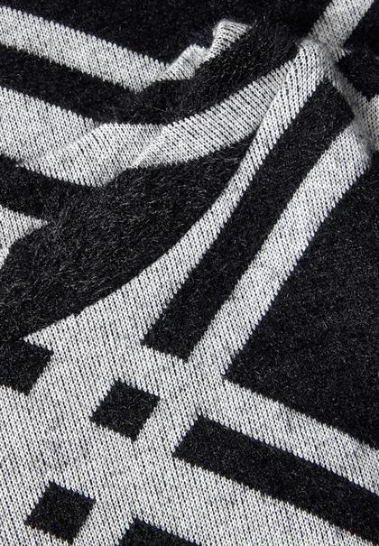 Flauschiges Langarmshirt black