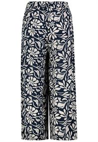 flowers: old navy-light sand