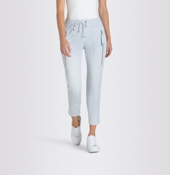future-2-08-casual-cool-blue