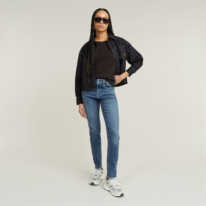 g-script-shiny-r-t-wmn-dk-black