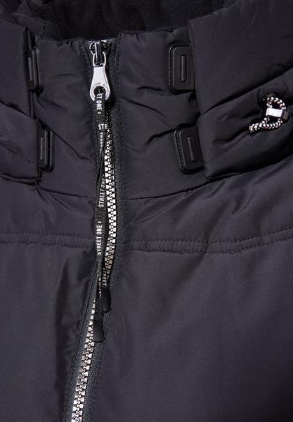 Gefütterte Jacke black