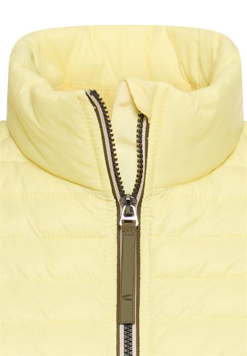 gefütterte-weste-mit-taschen-lemon