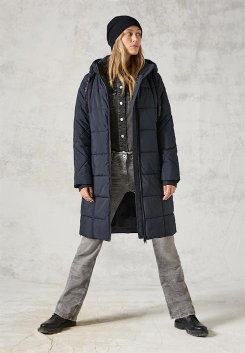 gefütterter-steppmantel-dark-navy-blue