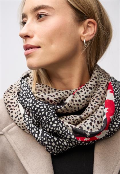 Gemusterter Loop Schal black