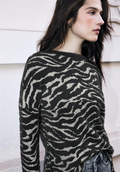 gemustertes-shirt-deep-ash-grey