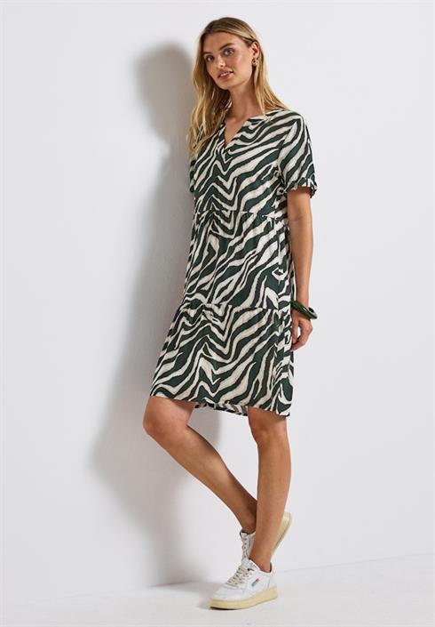 gemustertes-tunika-kleid-pine-grove-green