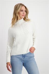 Gerippter Pullover mit Zopfmuster off-white