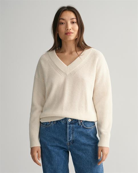 Gerippter V-Neck Wollpullover cream