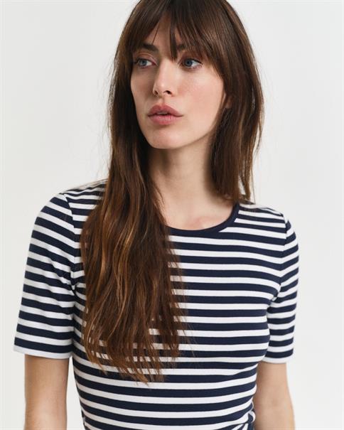 Geripptes T-Shirt mit Streifen evening blue