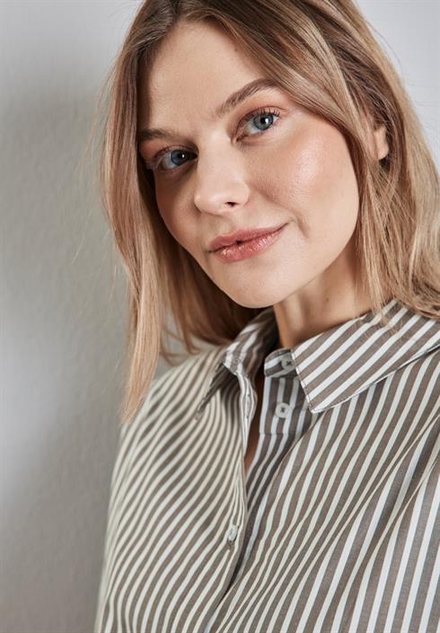 gestreifte-hemdbluse-muddy-brown