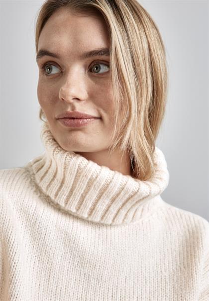 Gestreifter Strickpullover petal rose