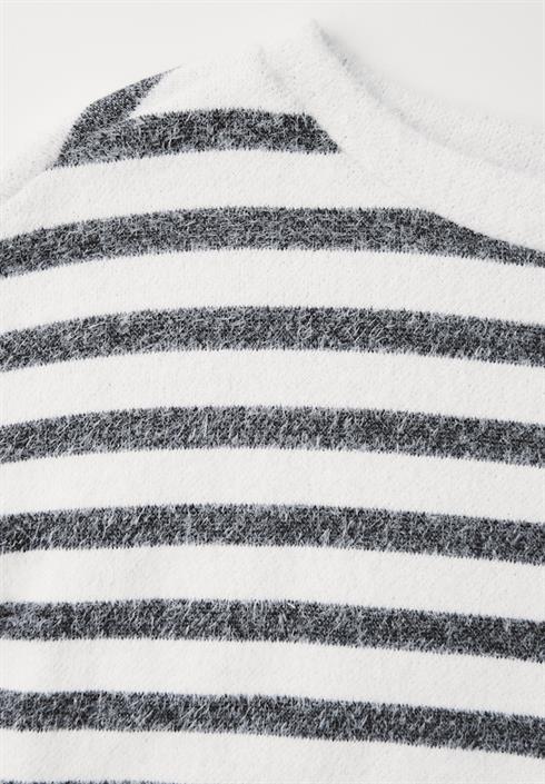 gestreiftes-federgarn-shirt-universal-blue