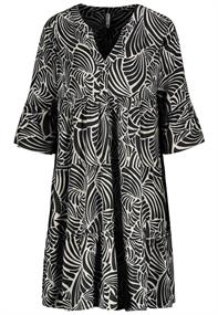 graphics: black-canvas beige