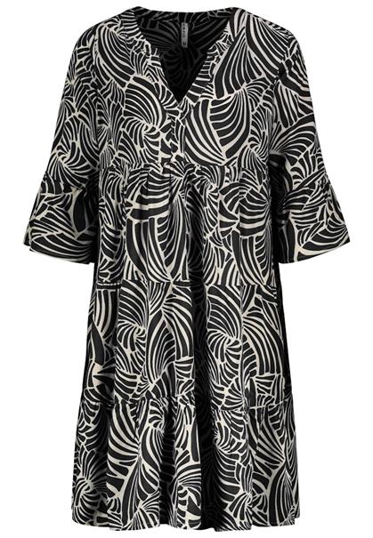 graphics: black-canvas beige
