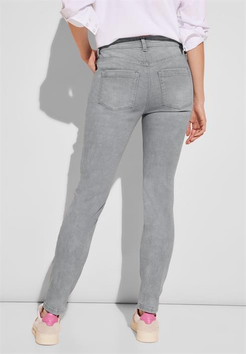 graue-slim-fit-jeans-light-grey-random-wash