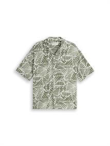 green abstract leaf print