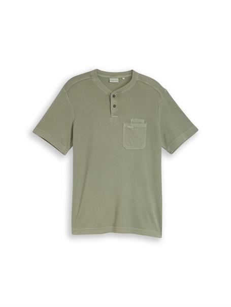 greyish shadow olive
