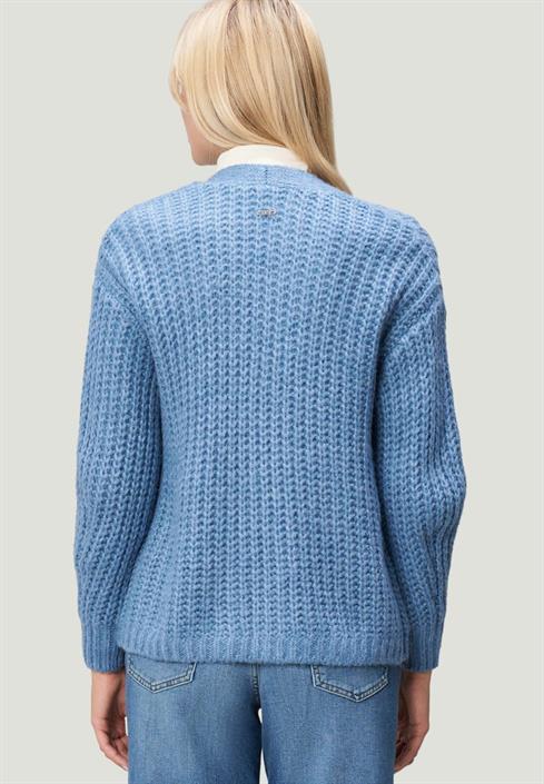 grobstrickjacke-middle-blue-melange