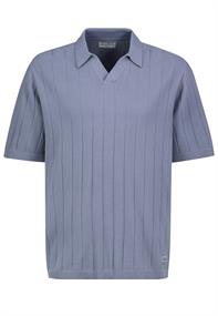 H96041M90997A rainy blue