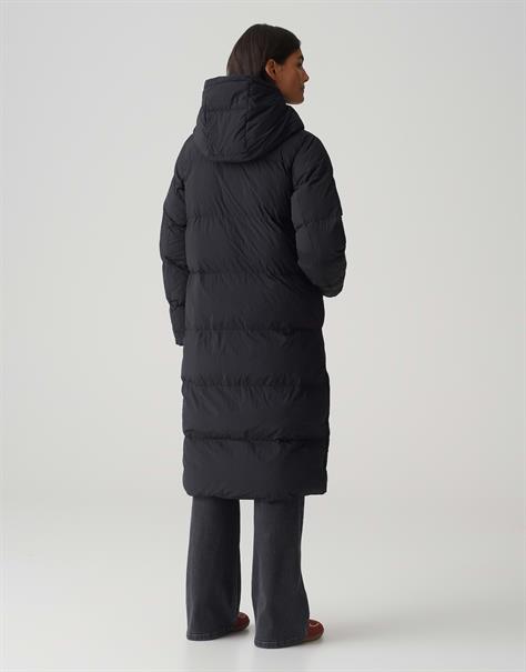 Halline black