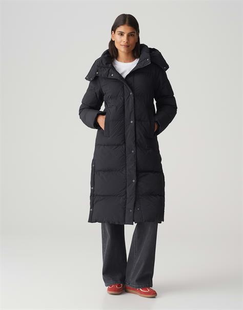 Halline black
