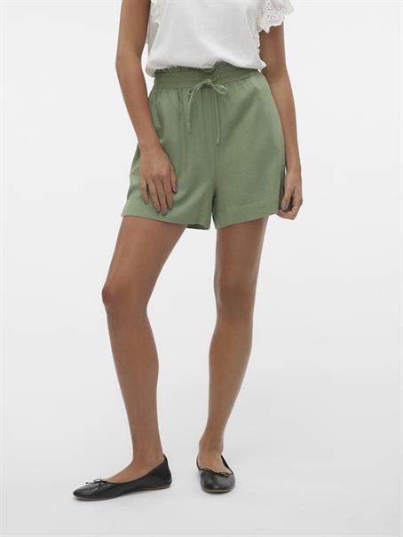 hedge green