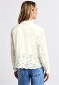 Hemdbluse mit Lochstickerei off white