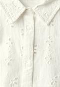 Hemdbluse mit Lochstickerei off white